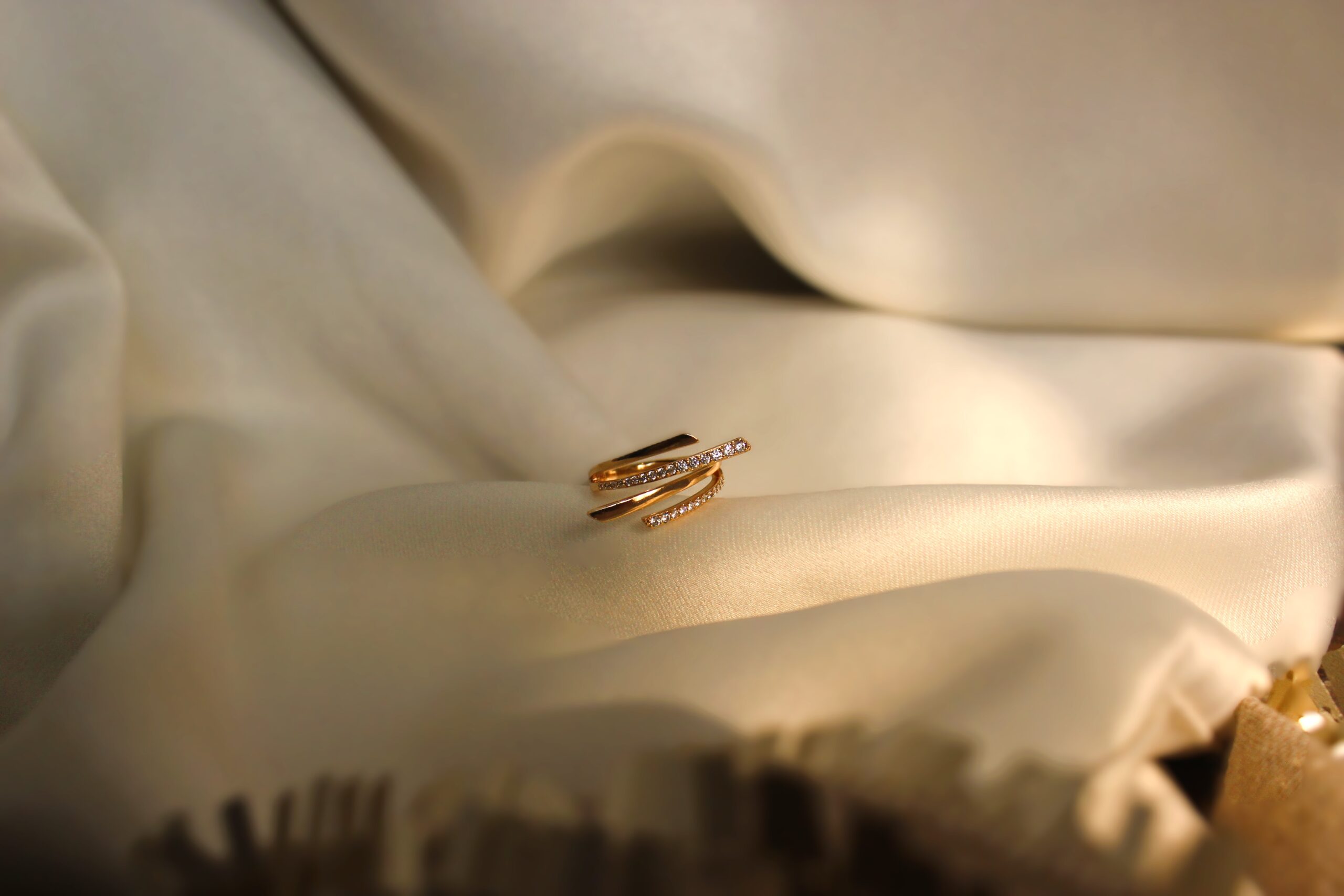 Sparkle Halo Ring - Image 2